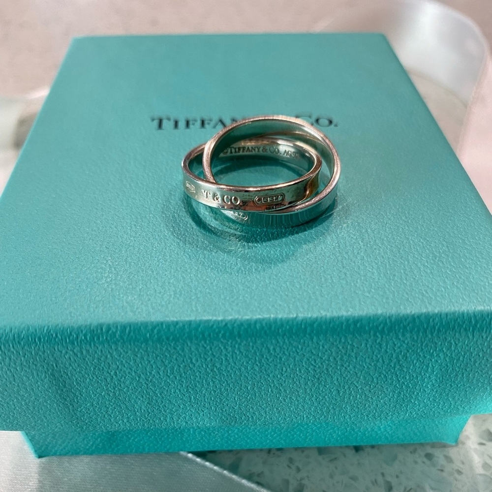 Tiffany Interlocking Double Ring Size 6
